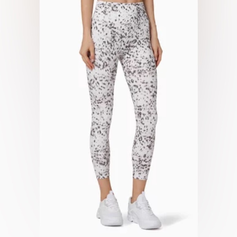 NWT Good American Sheen Foil Leopard 7/8 Leggings White Gray sz 6 3XL
